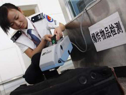 安检实习留影（宝安机场）