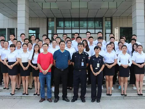 安检实训考证留影（宝安机场）