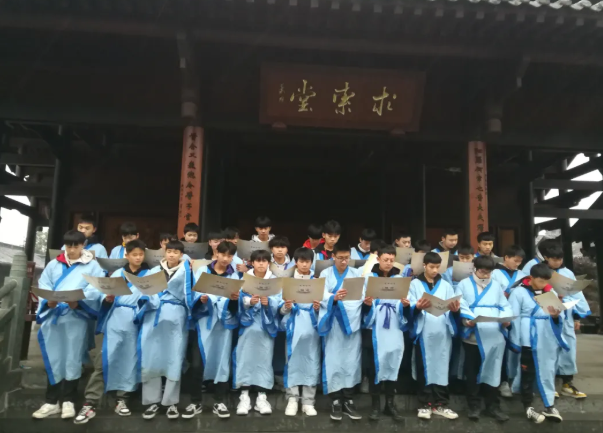 君山航校,君山航空,航空,航空服务,电商,电子商务,机电,机电设备维修与安装,旅管,旅游服务与管理,平面设计,计算机应用,建筑工程施工,对口升学,岳阳建科,岳阳建设科技